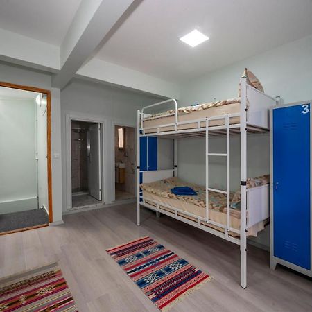 Xalila Hostel & Cafe Ladies Room Истанбул Екстериор снимка