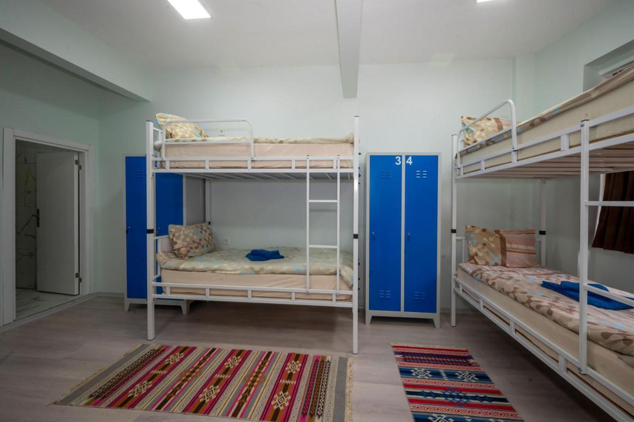 Xalila Hostel & Cafe Ladies Room Истанбул Екстериор снимка